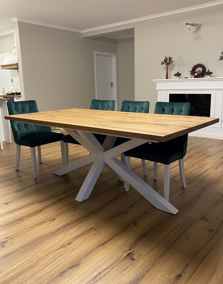 Stół dębowy Pająk- białe nogi