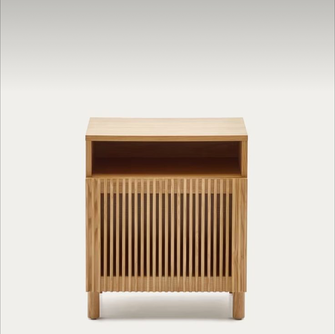 Szafka dębowa SELVI z ryflowanym frontem