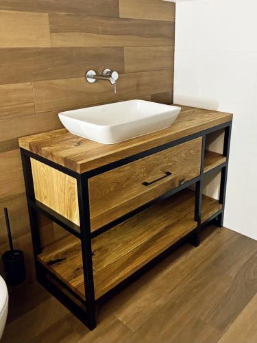 szafki łazienkowe - realizacja 010